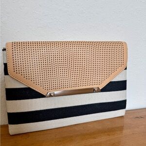 NWOT Women's Stella & Dot Clutch Medium Black and Beige